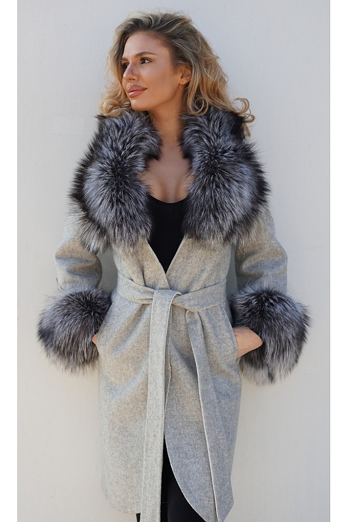 Entanglement Theseus this Palton din lana de alpaca gri cu blana naturala de vulpe argintie |  Carolina Design