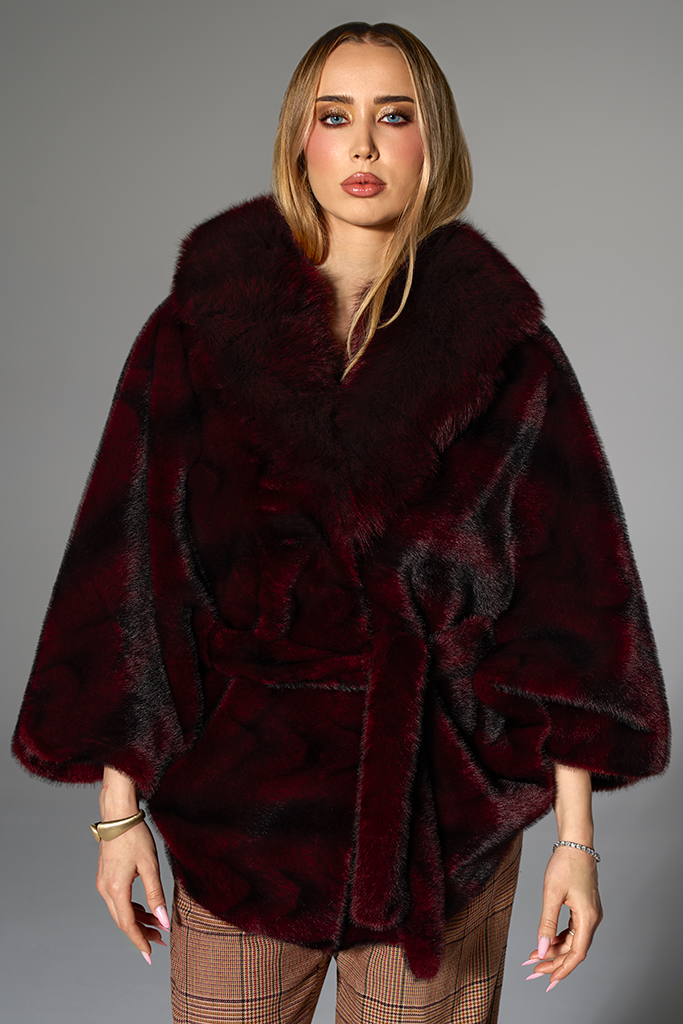 Poncho din alcantara cu blana naturala de vulpe polara si cordon, Sangria, Carolina Design