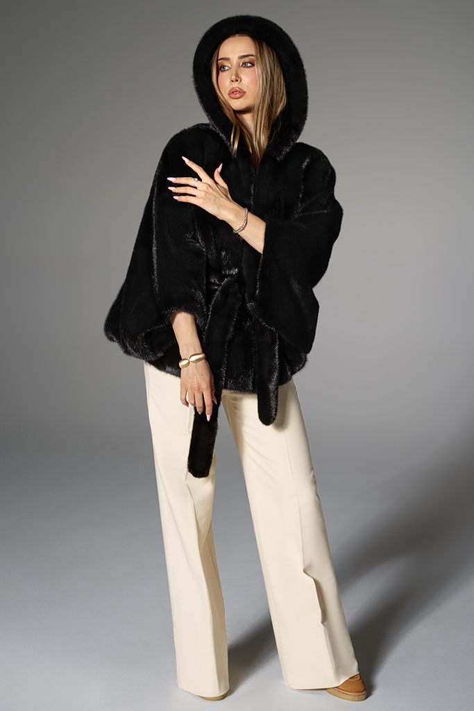 Poncho din blana naturala de vizon (nurca), cu gluga, Black Diamond, Carolina Design