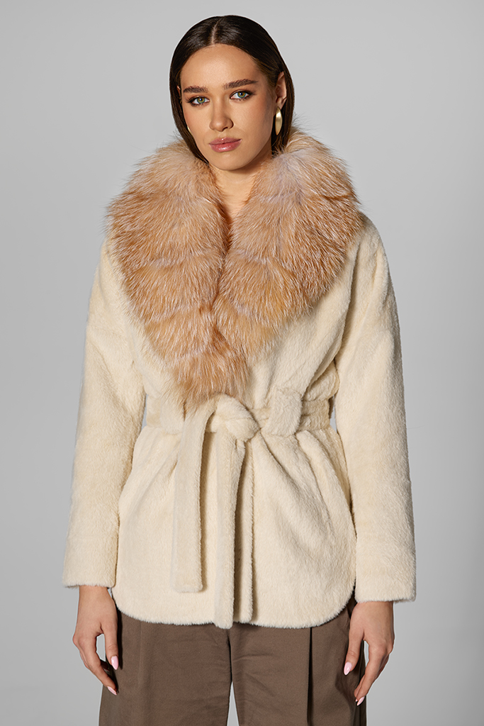 Haina din alcantara cu guler din blana naturala de vulpe, Cassidy, Beige, Carolina Design Haina din alcantara cu guler din blana naturala de vulpe, Cassidy, Beige, Carolina Design