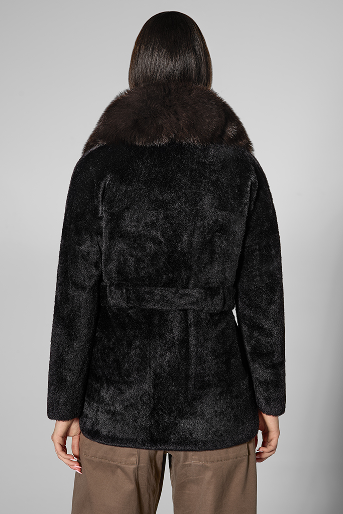 Haina din alcantara cu guler din blana naturala de vulpe, Maddie, Black, Carolina Design Haina din alcantara cu guler din blana naturala de vulpe, Maddie, Black, Carolina Design