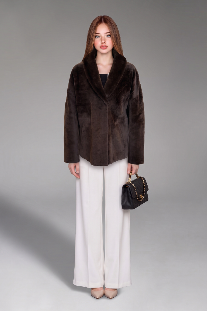 Haină din blană naturală de miel Merinos cu guler din vizon, Amélie, Brown, 2598, Carolina Design Haină din blană naturală de miel Merinos cu guler din vizon, Amélie, Brown, 2598, Carolina Design