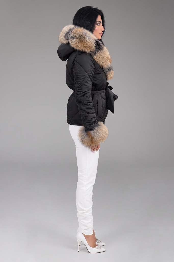 Geacă Parka Scurtă Impermeabilă cu blană naturală de vulpe canadiană, Thalia, DO 60, Negru, Carolina Design Geacă Parka Scurtă Impermeabilă cu blană naturală de vulpe canadiană, Thalia, DO 60, Negru, Carolina Design