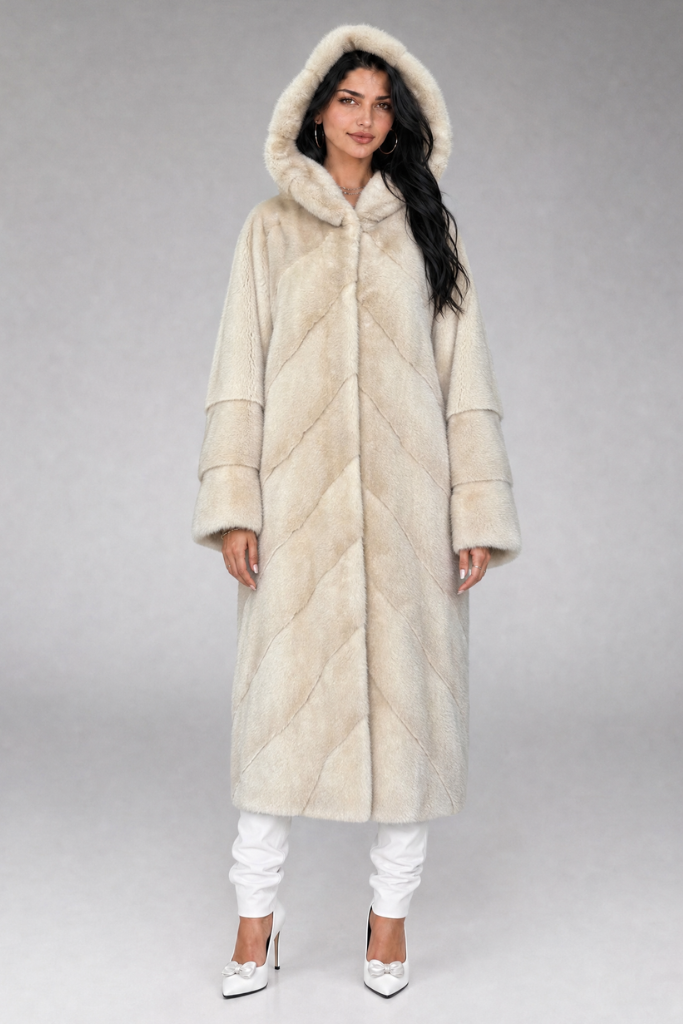 Haină din blană naturală de vizon, cu glugă, THE M140, Palomino, Negru, Carolina Design Haină din blană naturală de vizon, cu glugă, THE M140, Palomino, Negru, Carolina Design