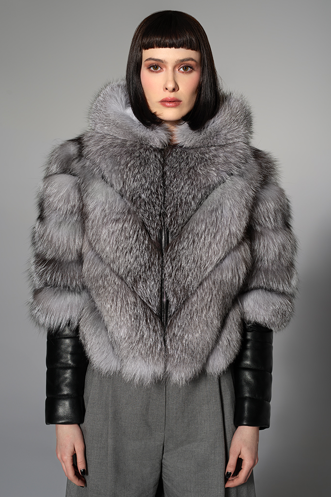 Haina din blana de Vulpe Argintie Frost, cu gluga detasabila, model Transformers 3 in 1 "V", Carolina Design