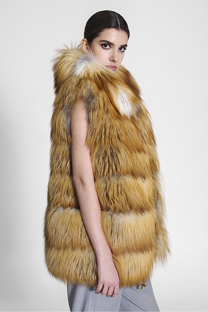 Vesta de blana naturala de vulpe Golden Island , Adeline , Carolina Design